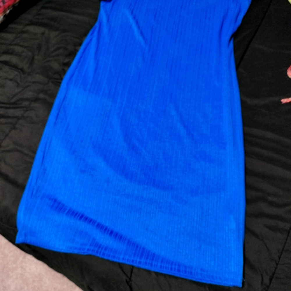 Houses one dress three blouses